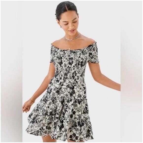 American Eagle Outfitters Dresses & Skirts - American Eagle Dress Size S Black Ivory Floral Off Shoulder Smocked Lined Cotton
